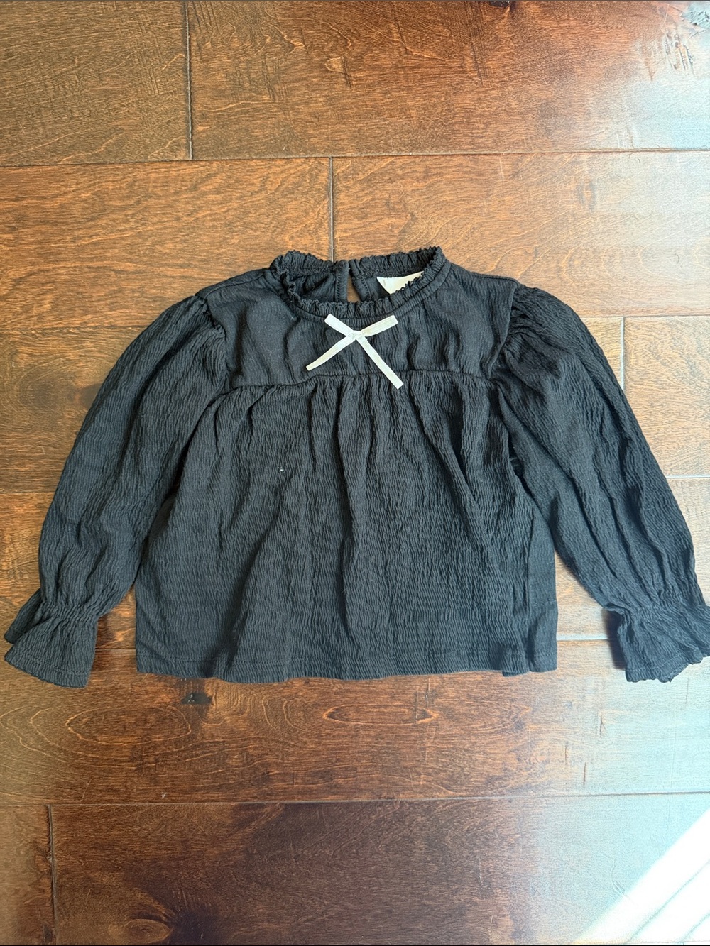 2T Black Long-Sleeve Ruffle-Neck Top with Bow H&M